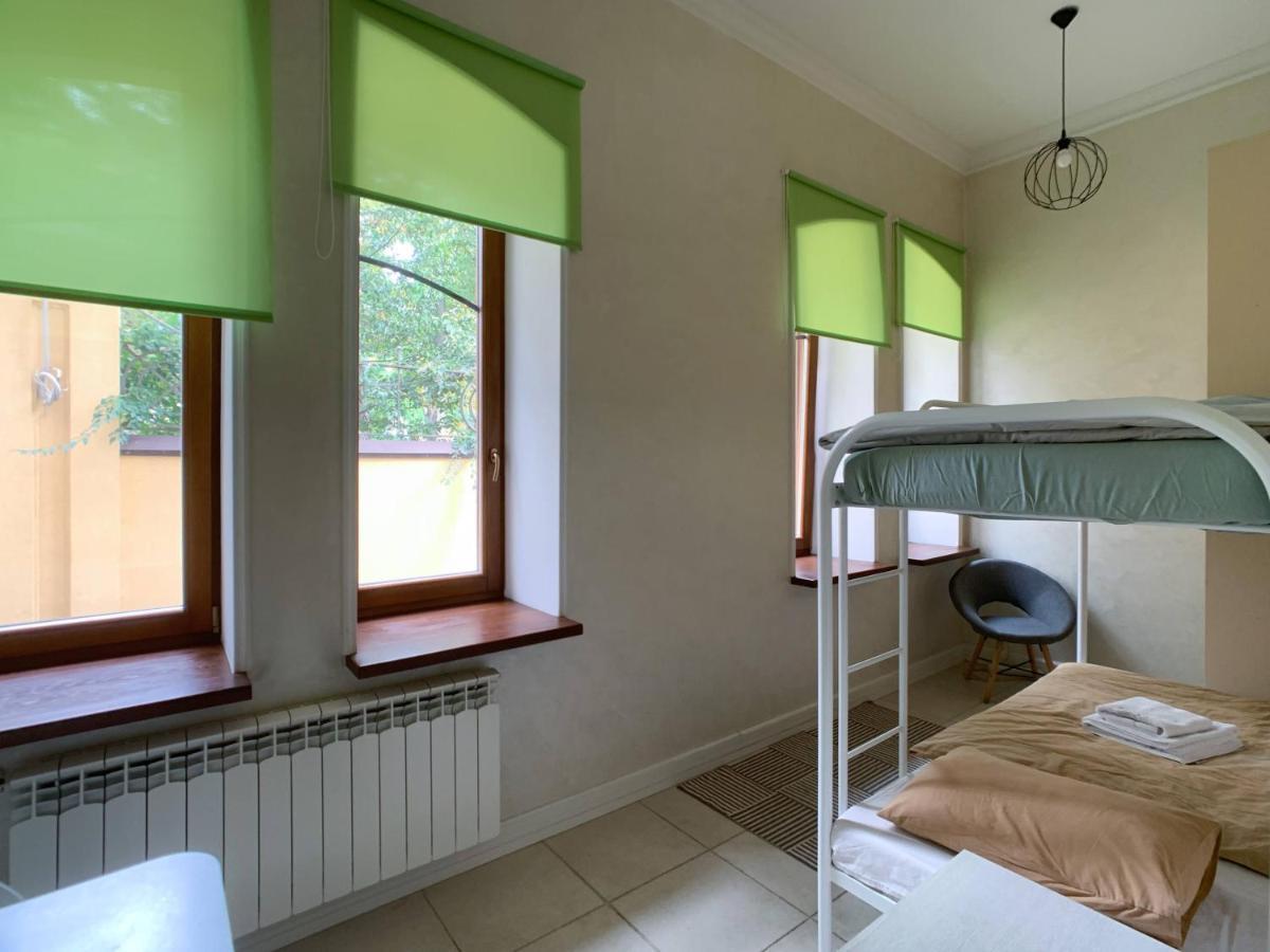 Св - Кімната Open Window At Collioure, 1905 Apartment Horenka Ngoại thất bức ảnh